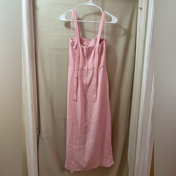 🔴 Miami Elegant Pink Sleeveless Dress with Open Front Slit Size Medium - Picture 6 of 7